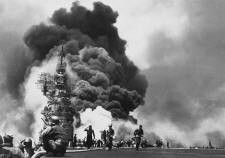 Burning carrier Bunker Hill